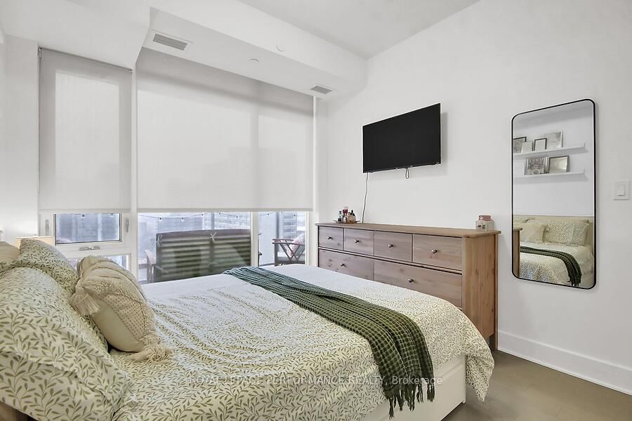 255 Bay Street, Unit 1602 - Photo 29