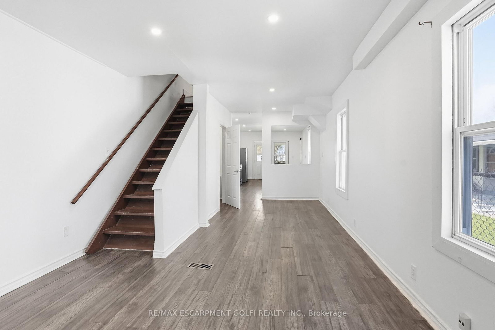 5671-5673 Desson Avenue - Photo 14