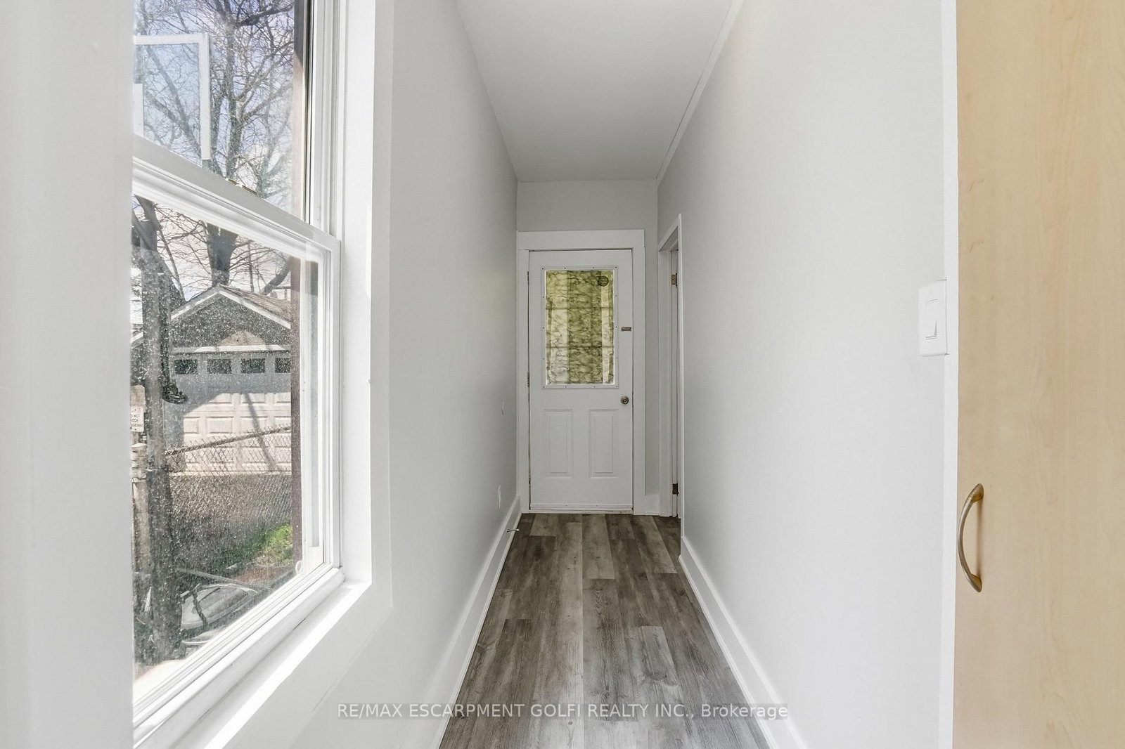 5671-5673 Desson Avenue - Photo 19