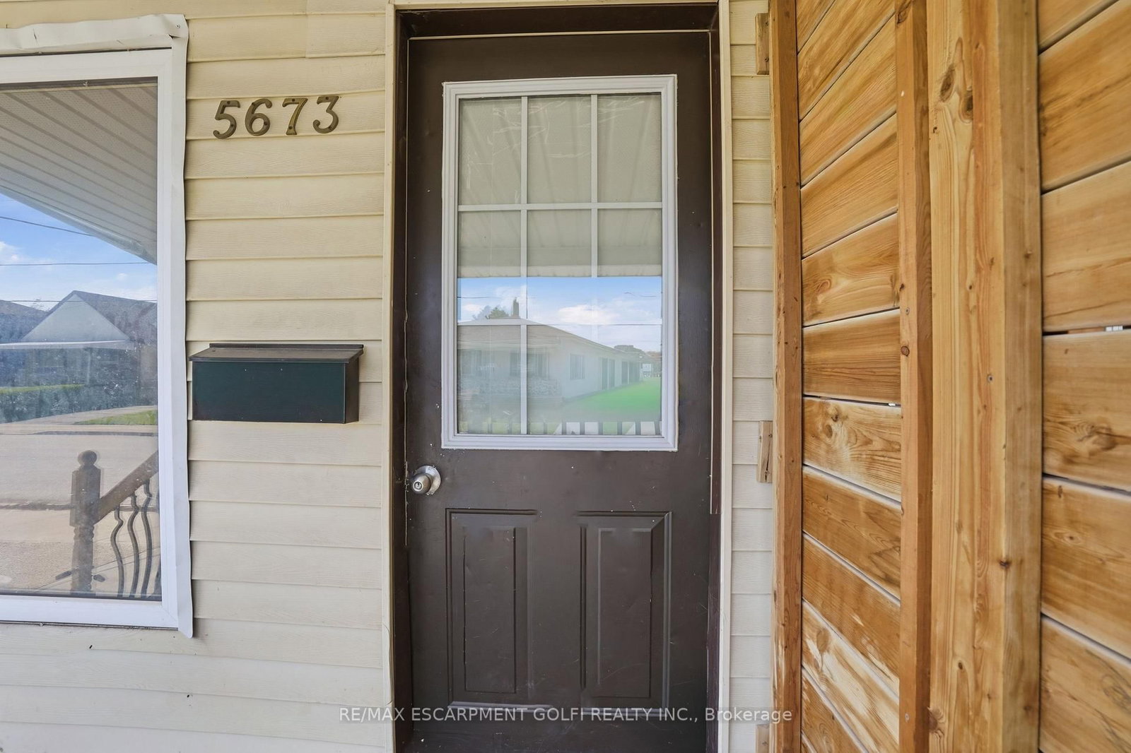 5671-5673 Desson Avenue - Photo 5
