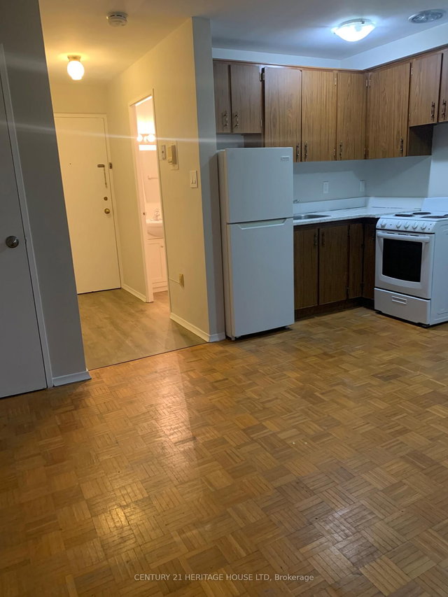 303 - 41 Parkside Drive