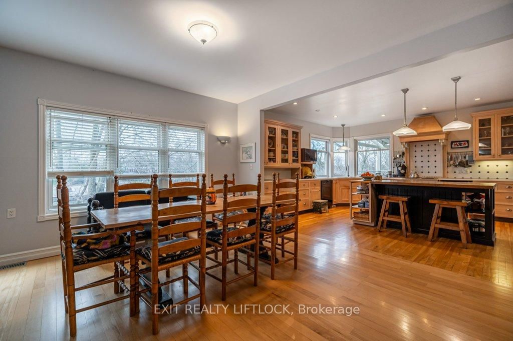 57 E King Street • Kawartha Lakes, ON photo 13