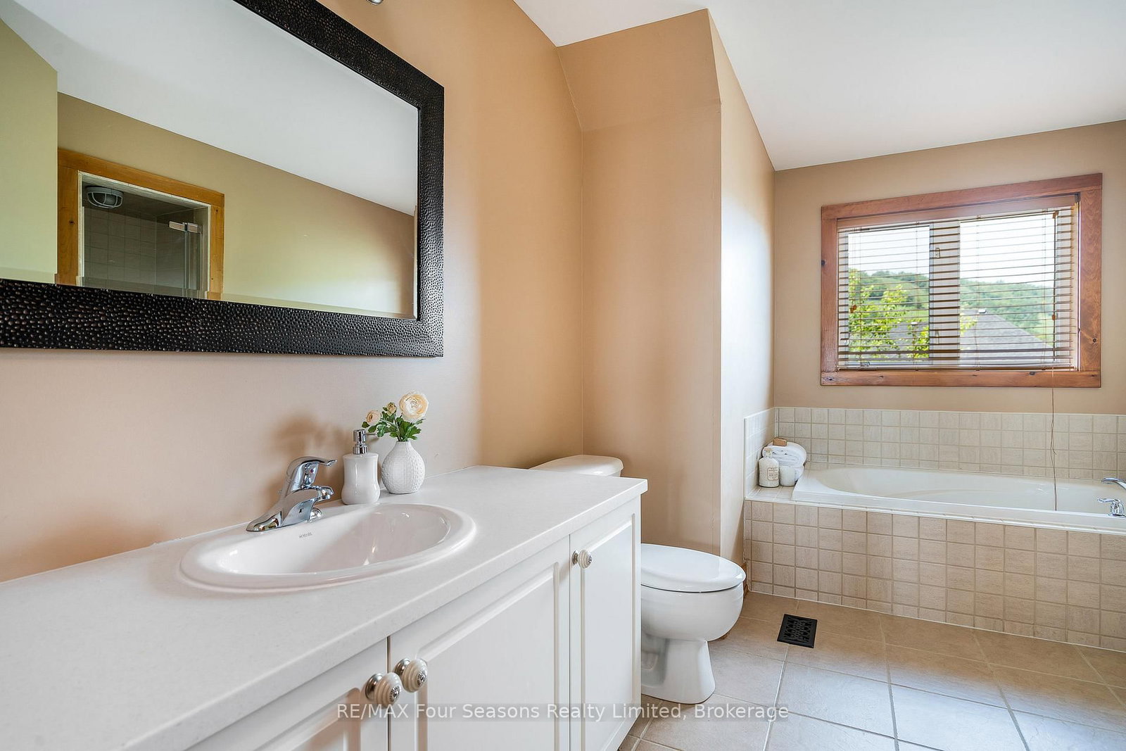 106 Venture Boulevard - Photo 17