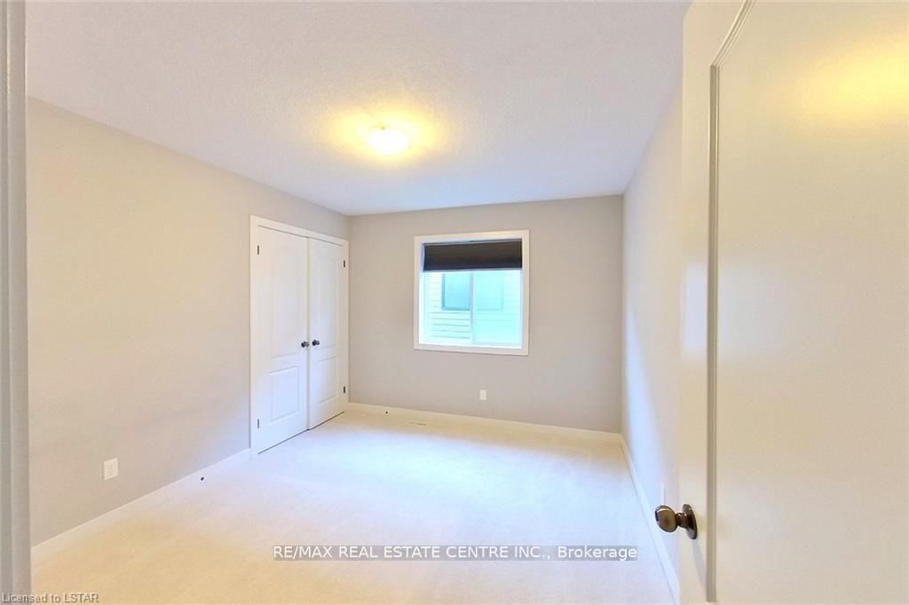 1560 Finley Crescent - Photo 15
