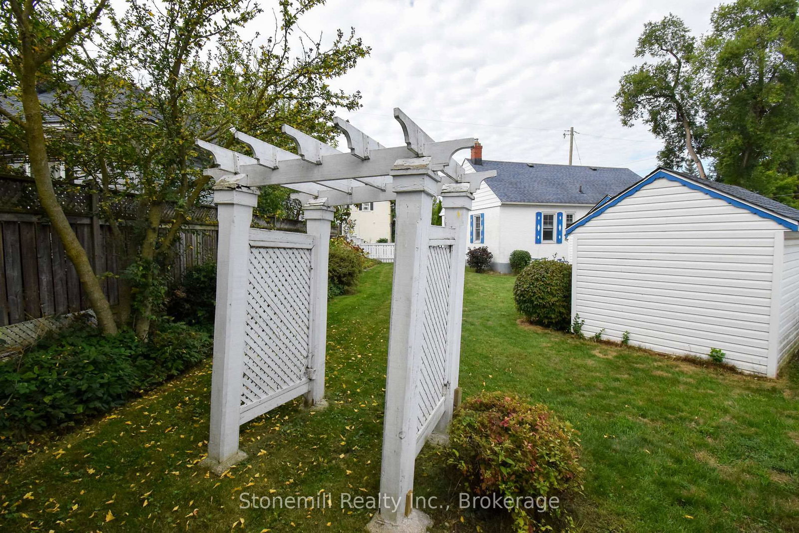 272 Carlton Street - Photo 24