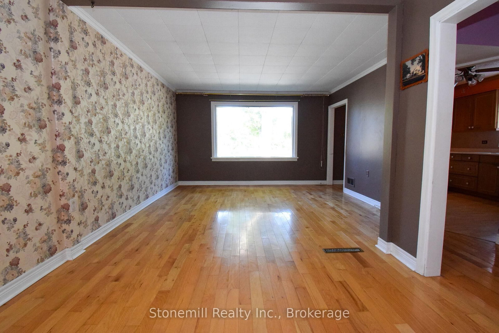 272 Carlton Street - Photo 8