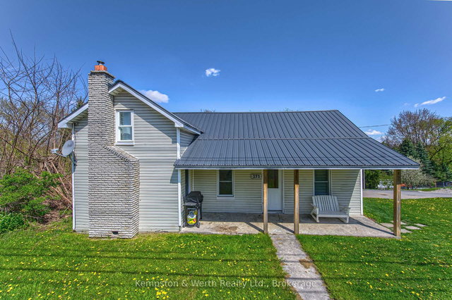 573 Queen Street E