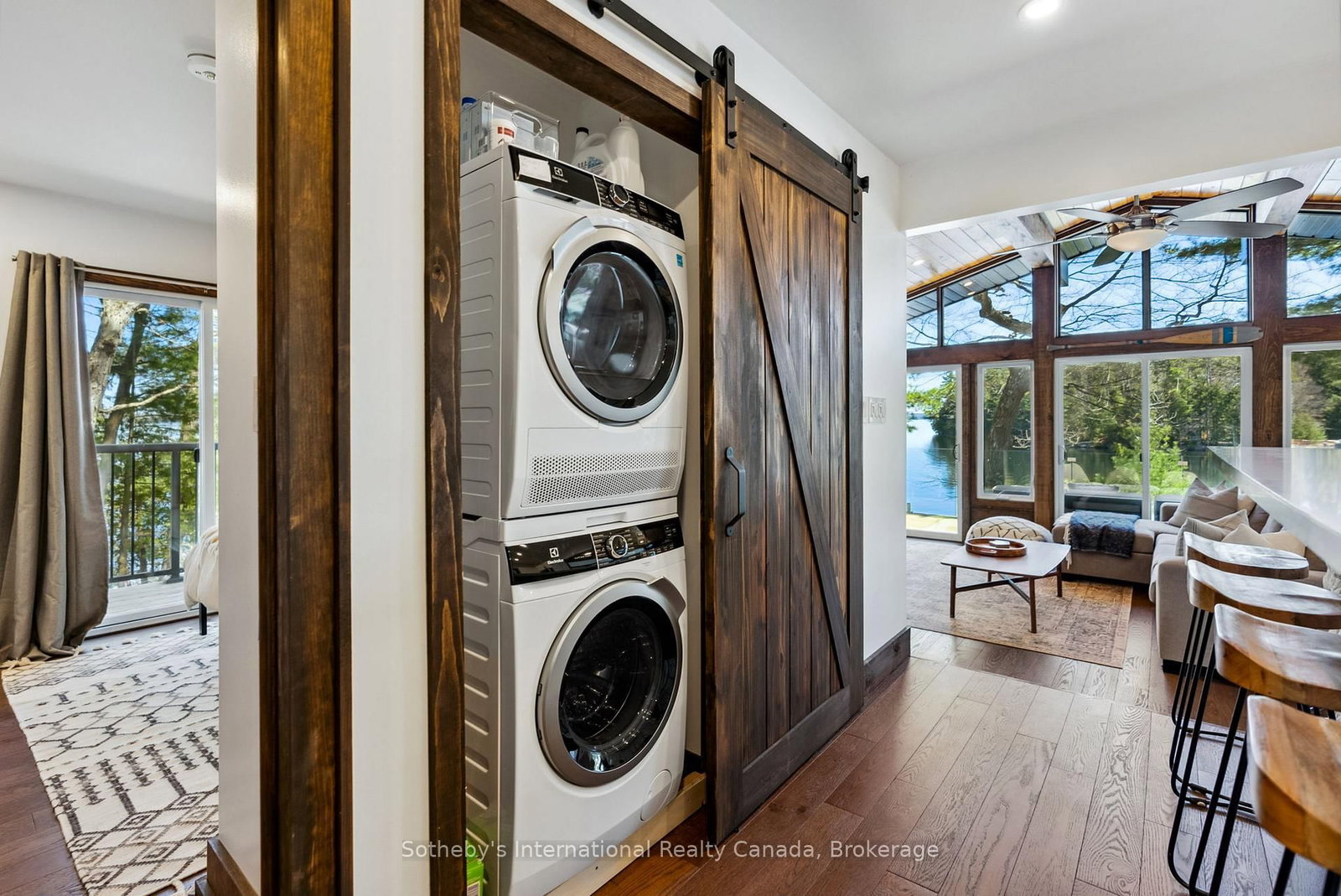 29 BEACHGROVE ISLAND 33LM • Gravenhurst, ON photo 13