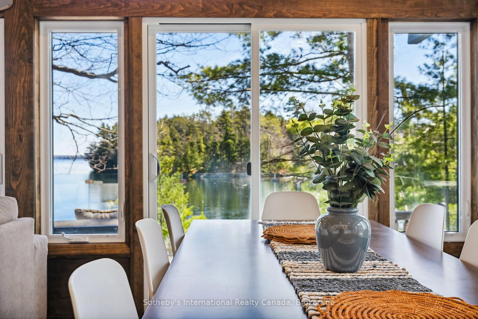 29 BEACHGROVE ISLAND 33LM • Gravenhurst, ON photo 15