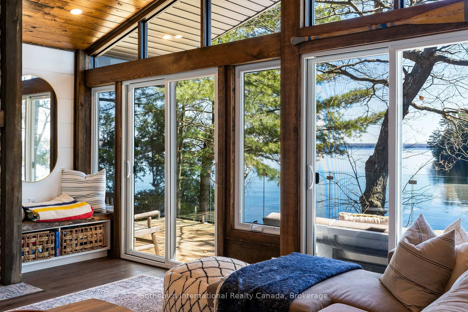 29 BEACHGROVE ISLAND 33LM • Gravenhurst, ON photo 17