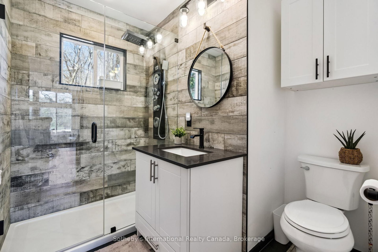 29 BEACHGROVE ISLAND 33LM • Gravenhurst, ON photo 25