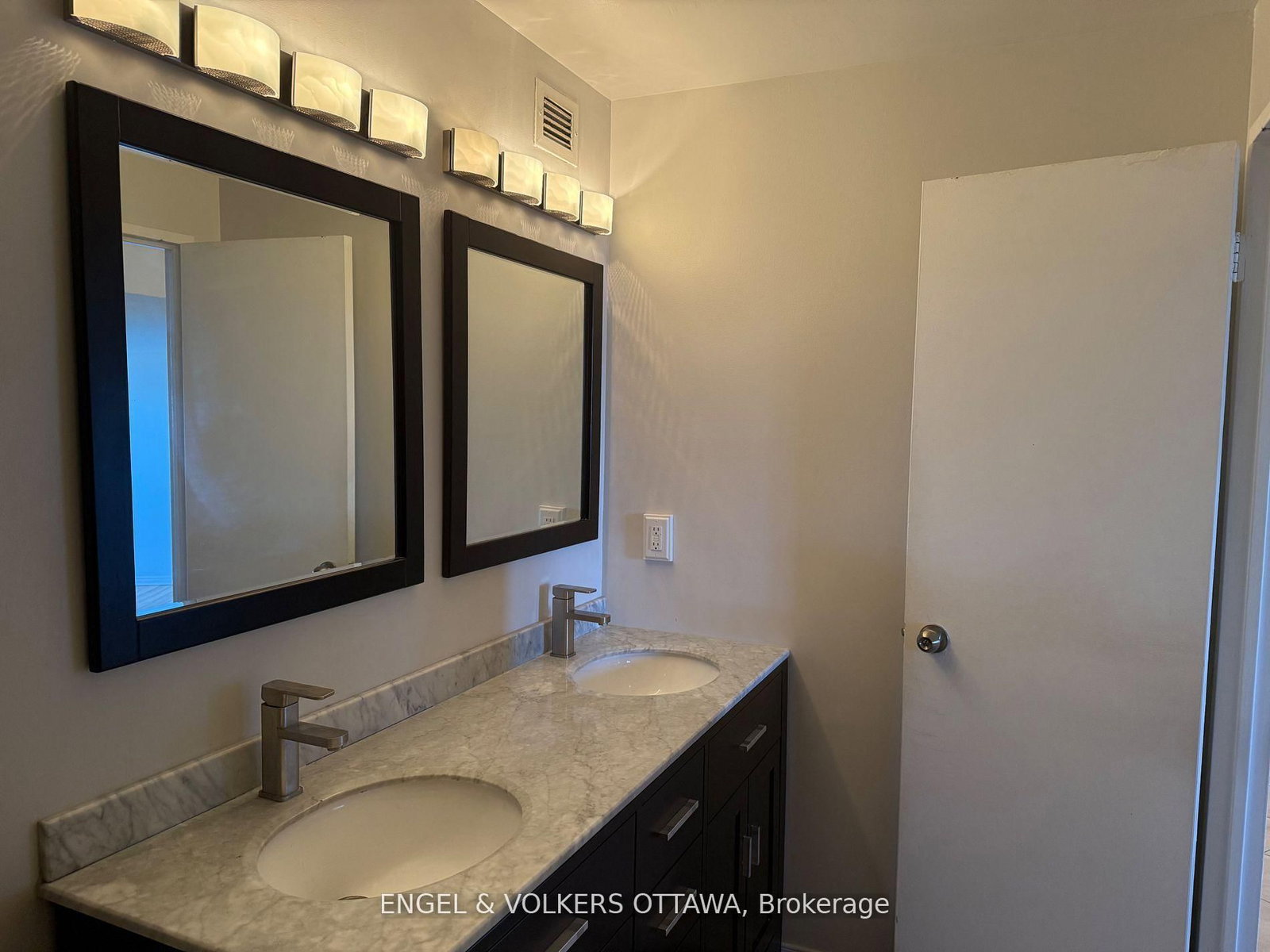 1081 Ambleside Drive, Unit 2209 - Photo 19