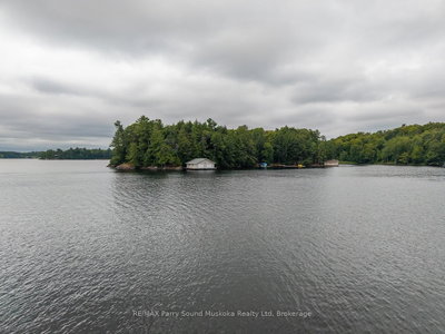 897 172 WA Horseshoe Lake • Seguin, ON photo 8