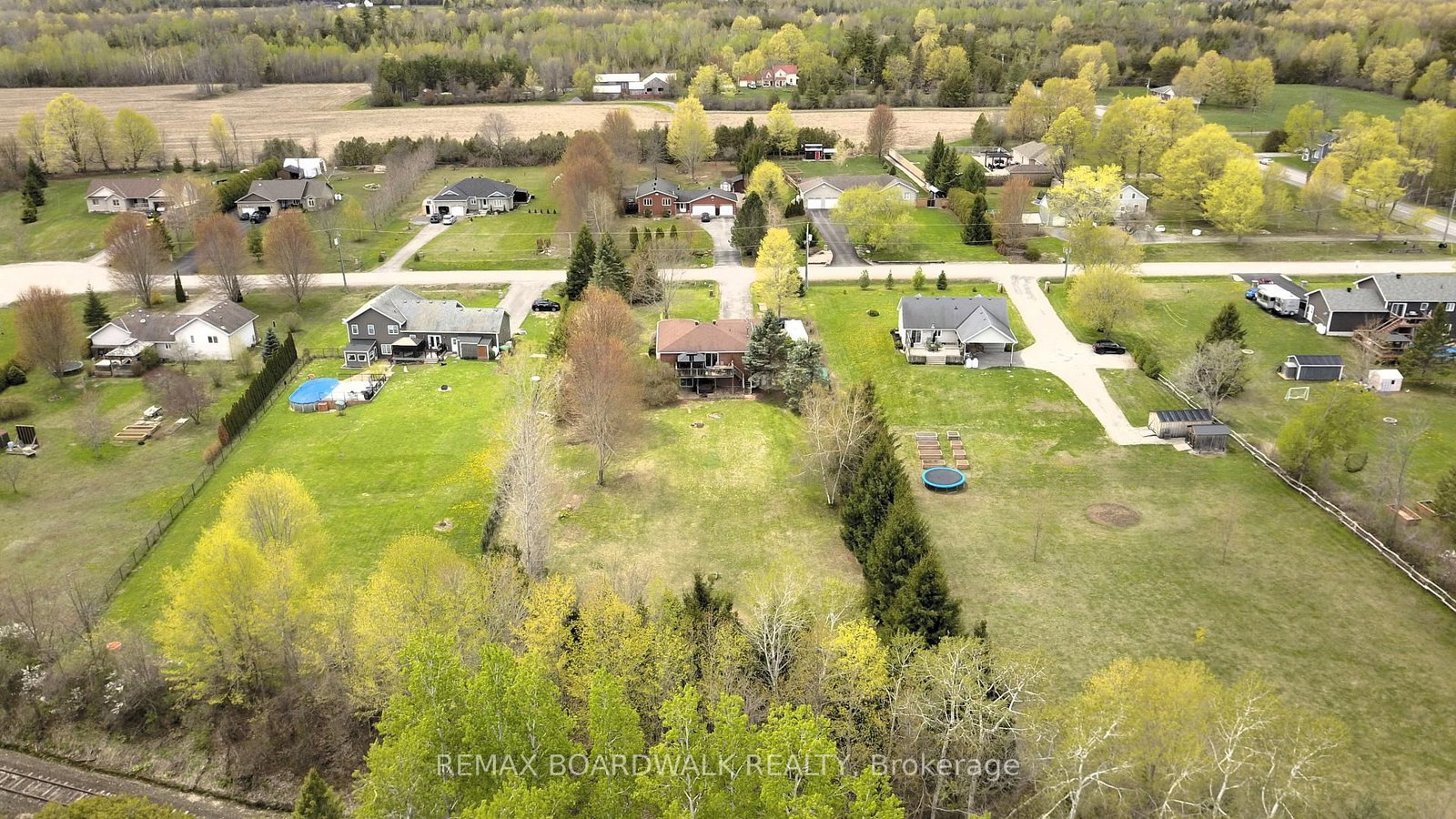 7 Meadowview Drive • North Grenville, ON photo 5