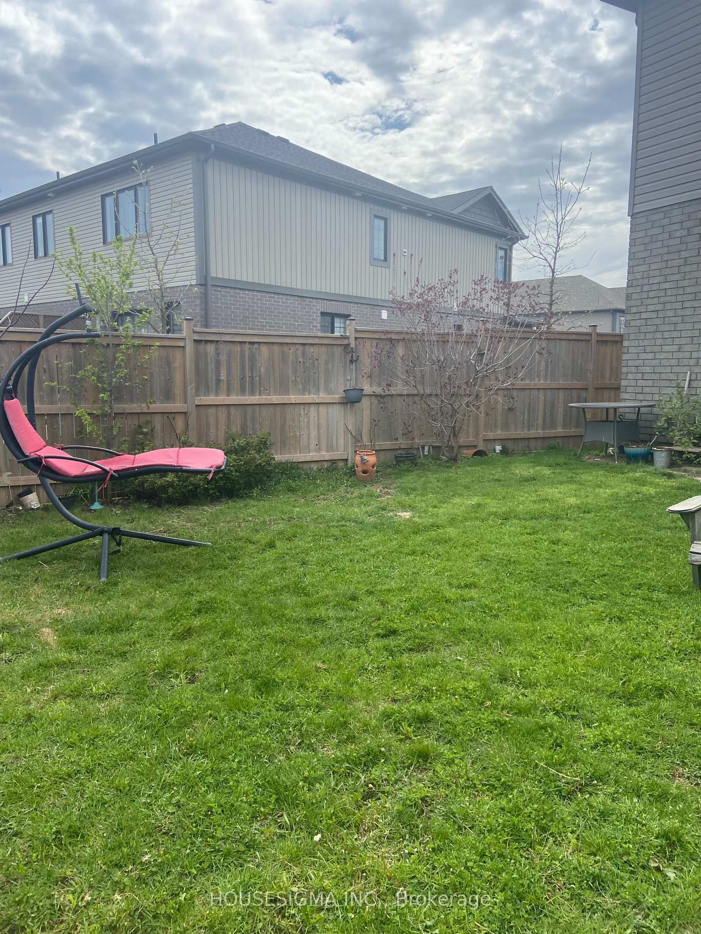 348 Freure Drive W • Cambridge, ON photo 3