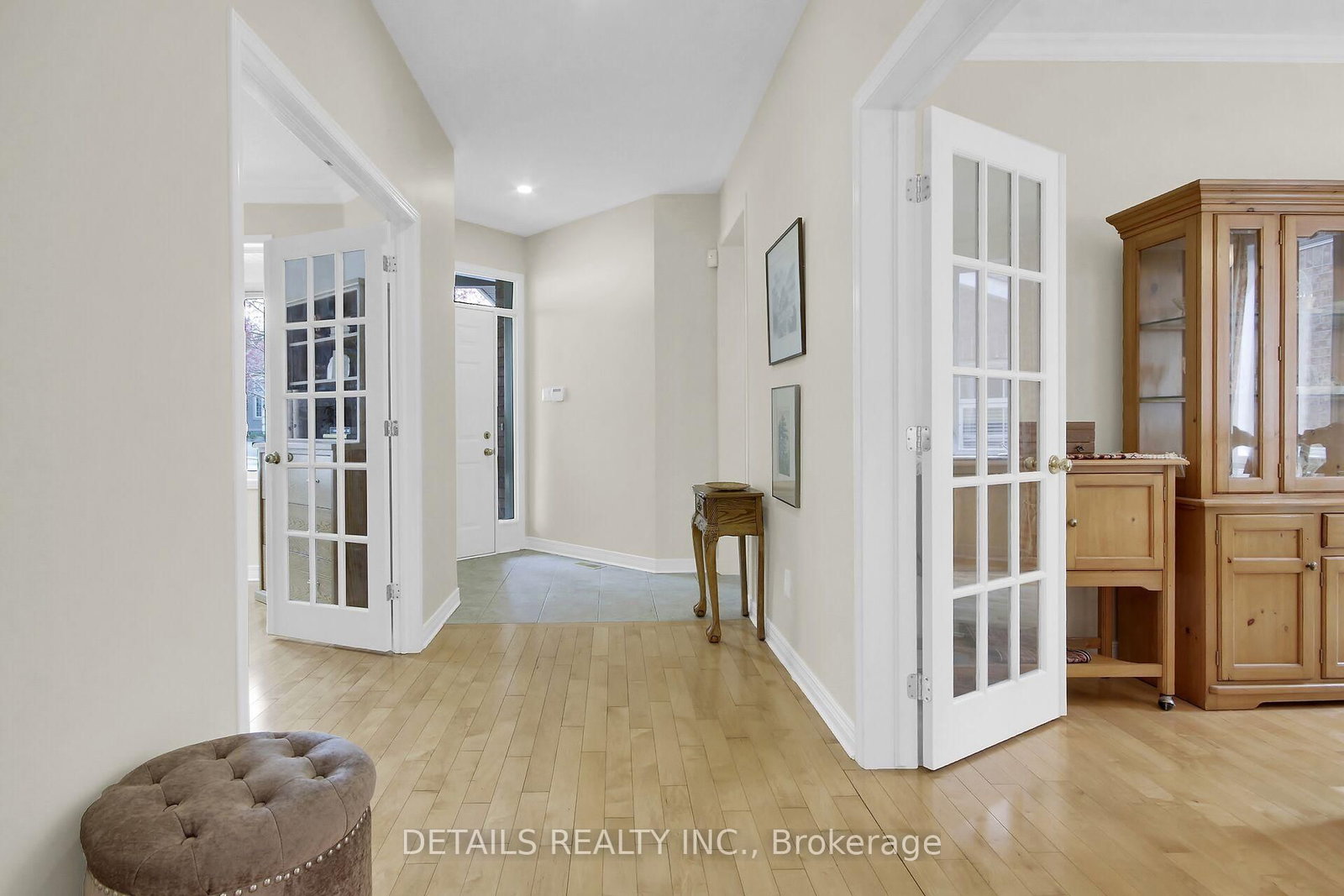7 Stonecroft Terrace • Kanata, ON photo 3