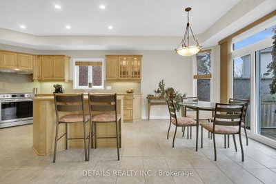 7 Stonecroft Terrace • Kanata, ON photo 5
