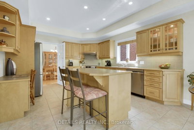 7 Stonecroft Terrace • Kanata, ON photo 9