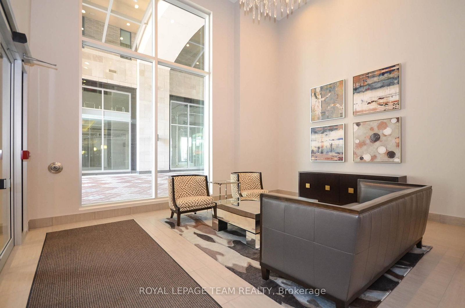 88 Richmond Road, Unit 701 - Photo 2
