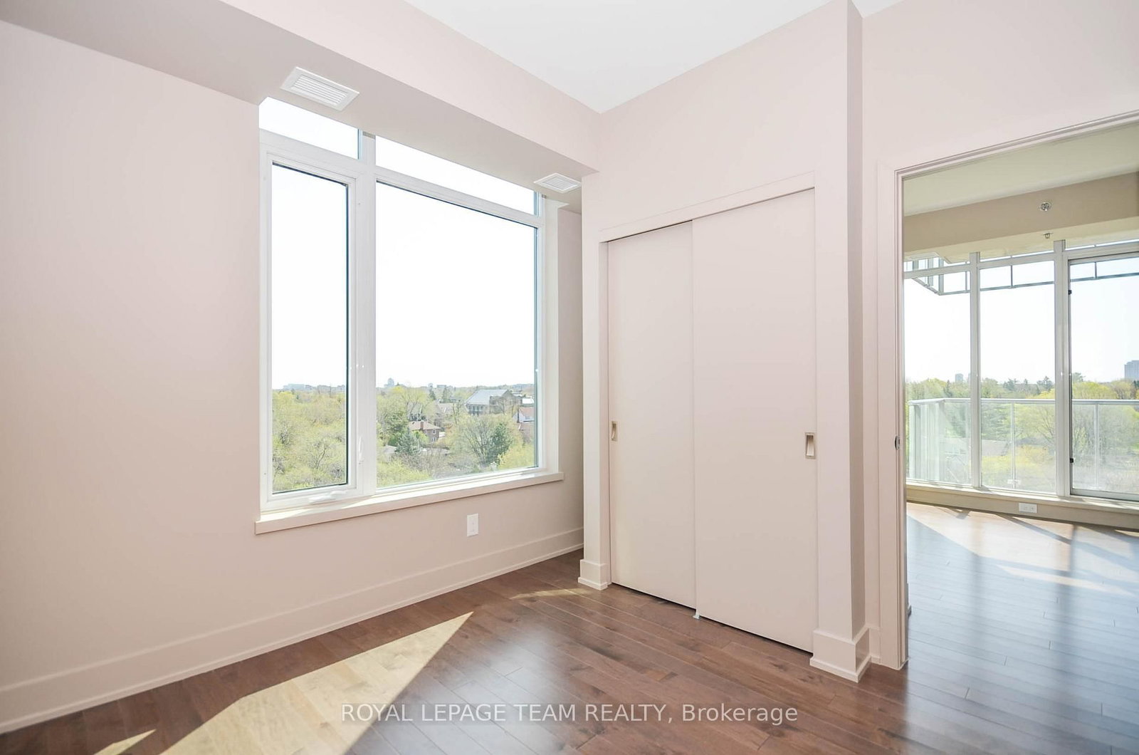88 Richmond Road, Unit 701 - Photo 20