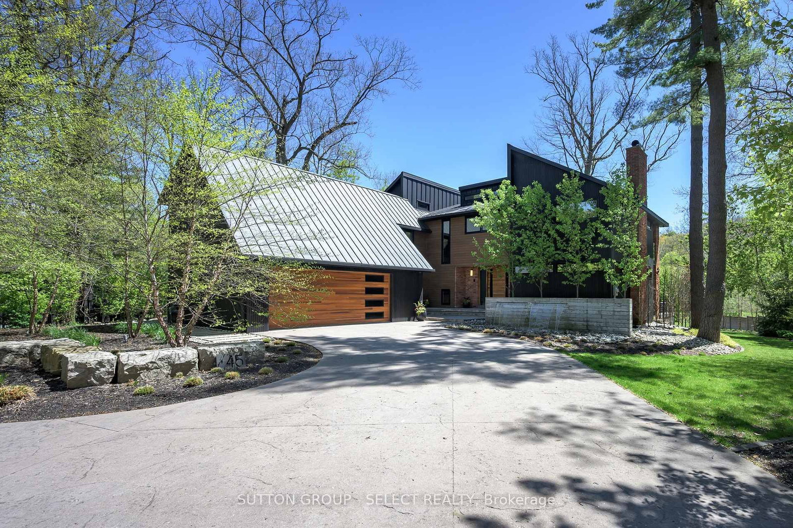 45 Blackburn Crescent sold in Middlesex Centre