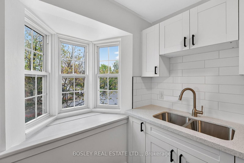 home for lease on 1-4 Queen Street