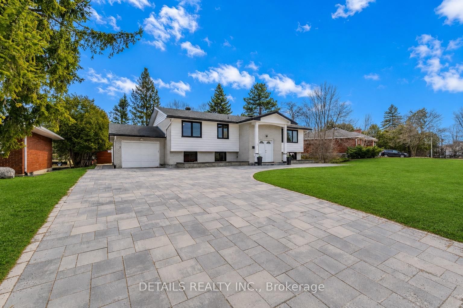 7 Kerry Crescent