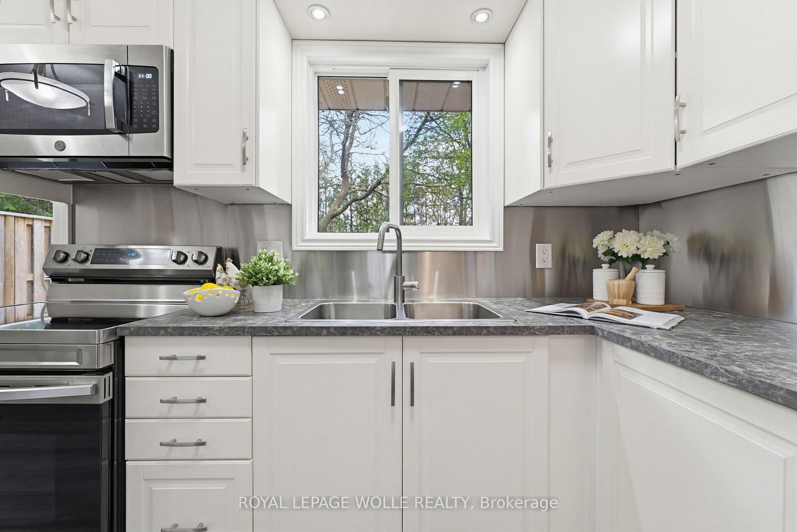 24 Hillmount Street - Photo 9