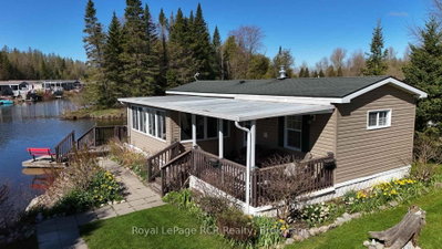Detached House for sale at 61 LAKESIDE Street, Wellington North, Ontario, N0G 2L0 - Rural Wellington North - MLS: X13117646
