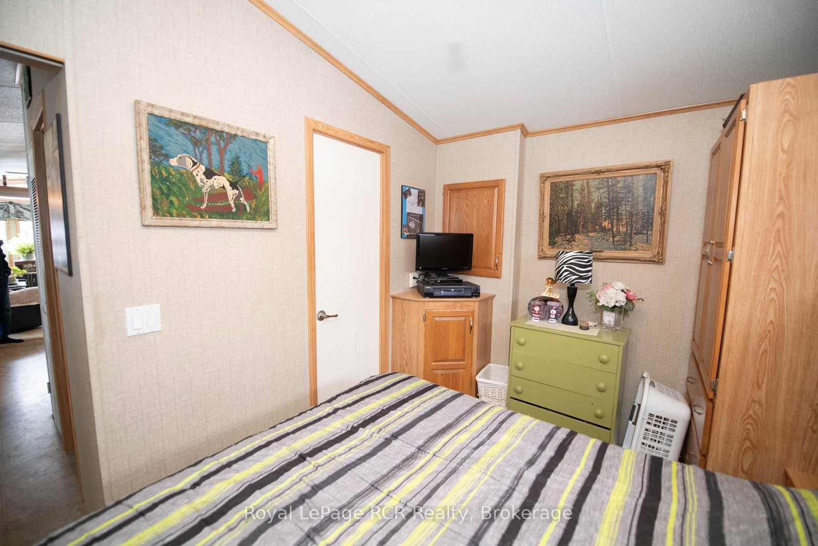 61 LAKESIDE Street • Wellington North, ON photo 32