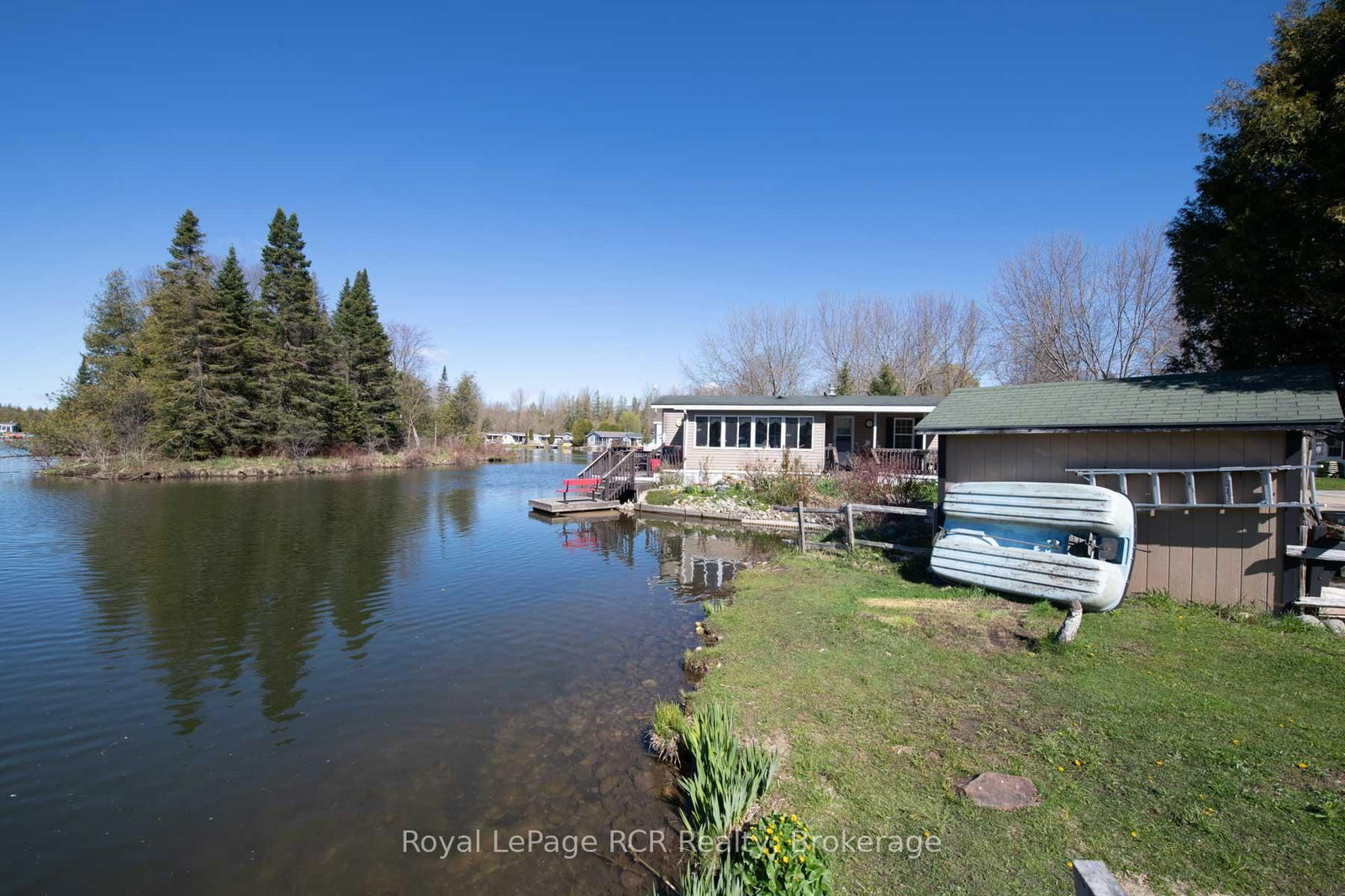 61 LAKESIDE Street • Wellington North, ON photo 7