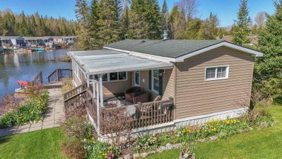 61 LAKESIDE Street • Wellington North, ON photo 8