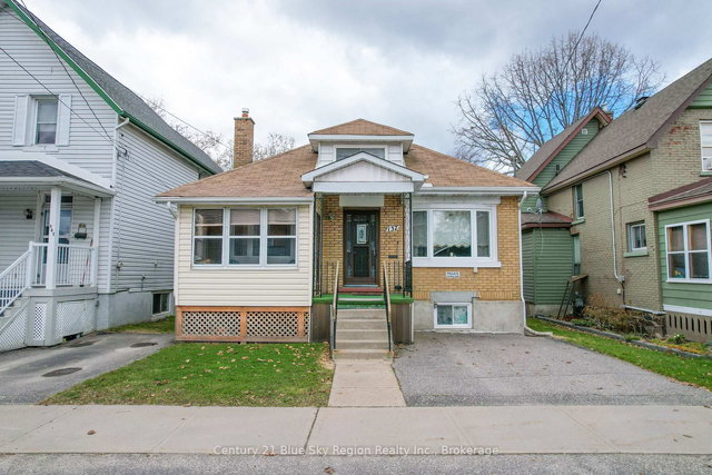 137 Second Avenue E