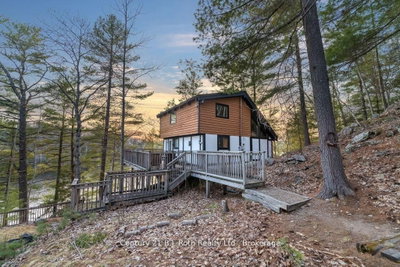 1033 Bayview Point Road — photo 4