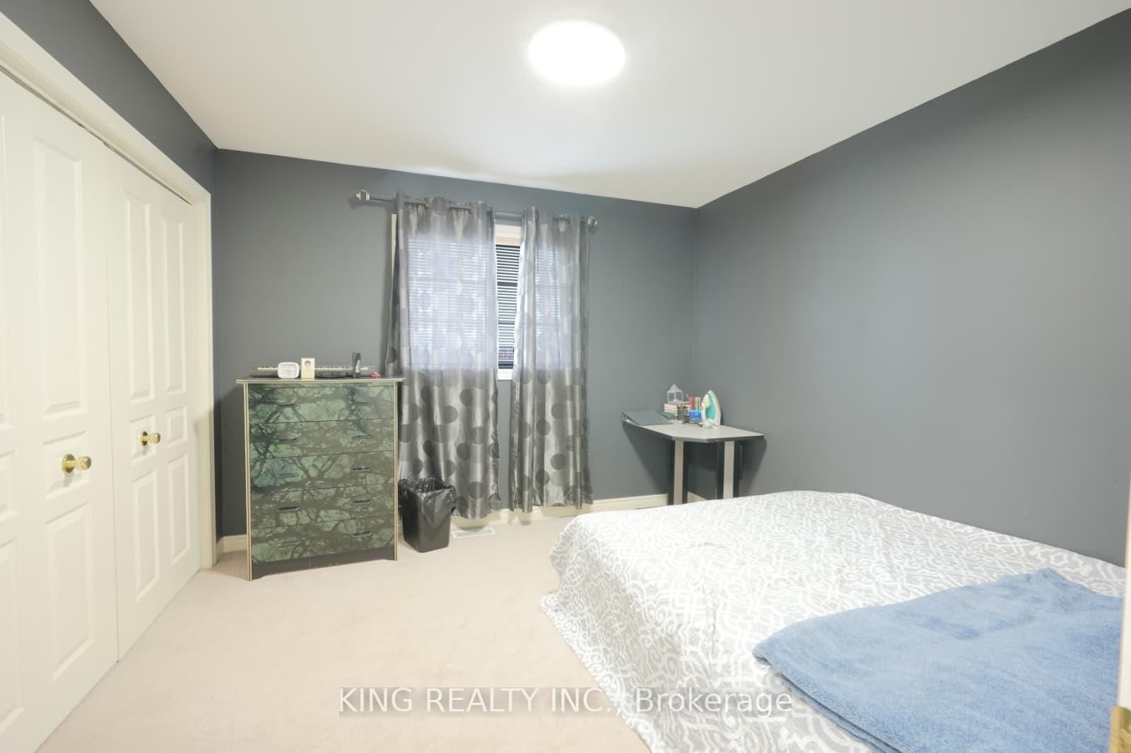 120 REDWOOD Court • Welland, ON photo 14