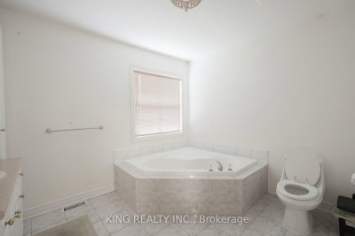 120 REDWOOD Court • Welland, ON photo 9