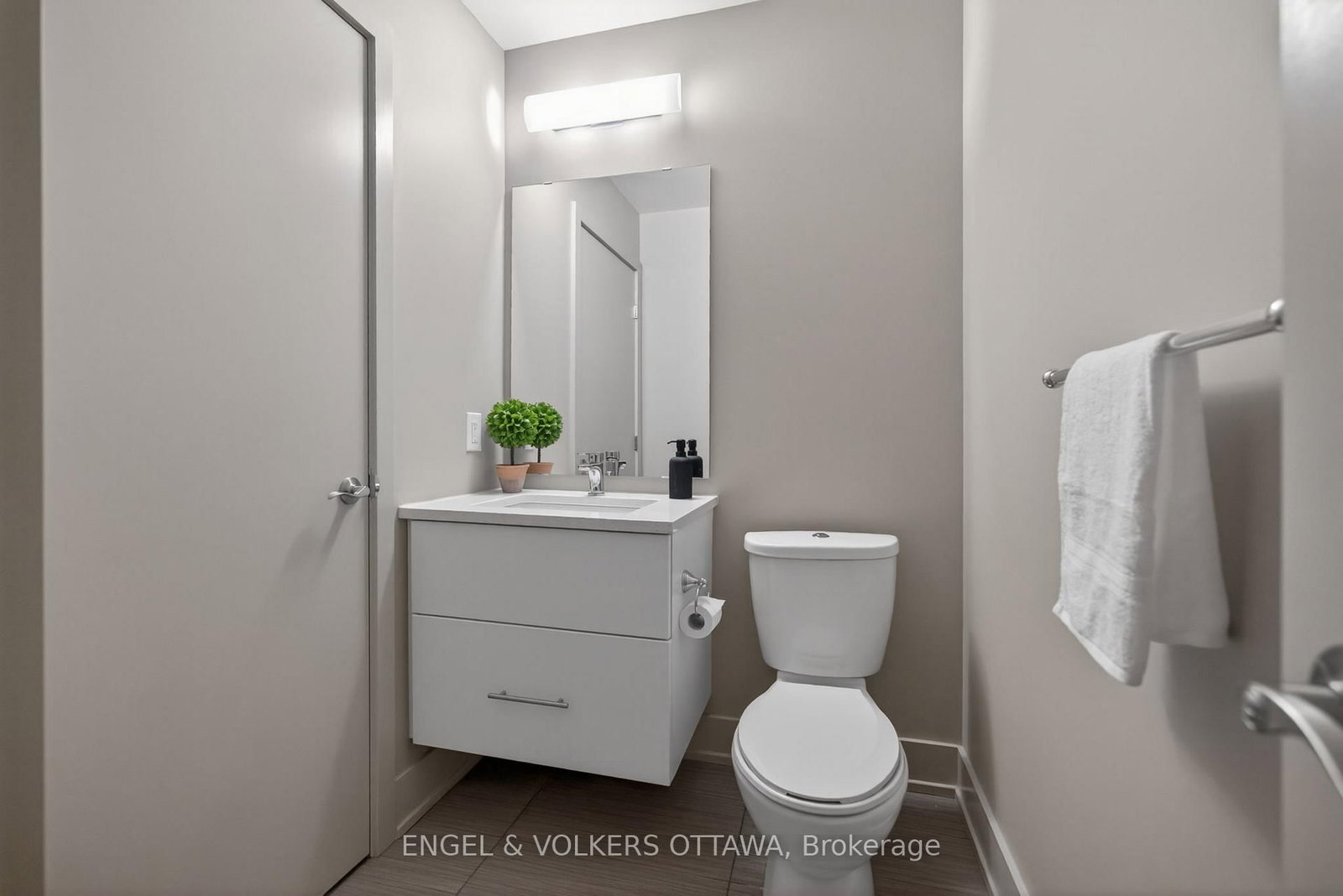 108 Richmond Road, Unit 507 - Photo 5