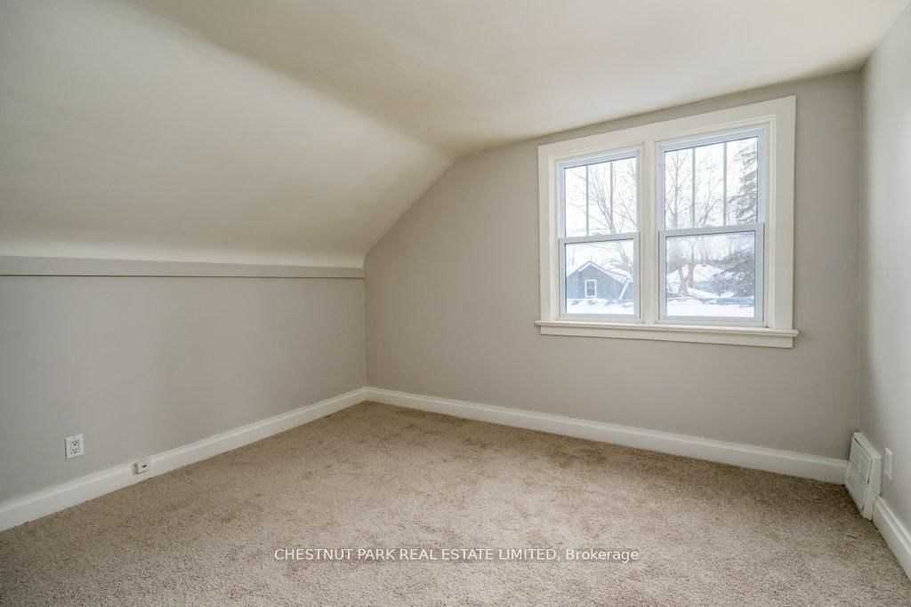 31-33 Washburn Street • Prince Edward County, ON photo 11