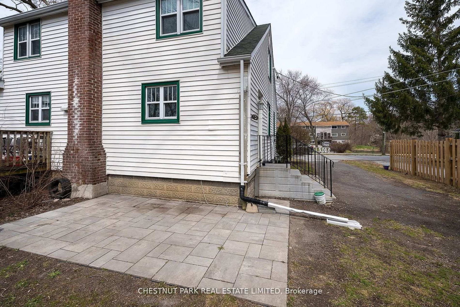 31-33 Washburn Street • Prince Edward County, ON photo 18