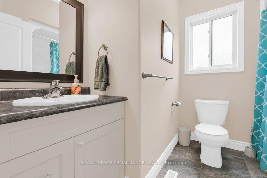 9 Kipling Drive • Belleville, ON photo 9