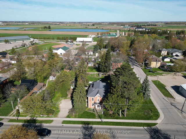 46 Main Street S