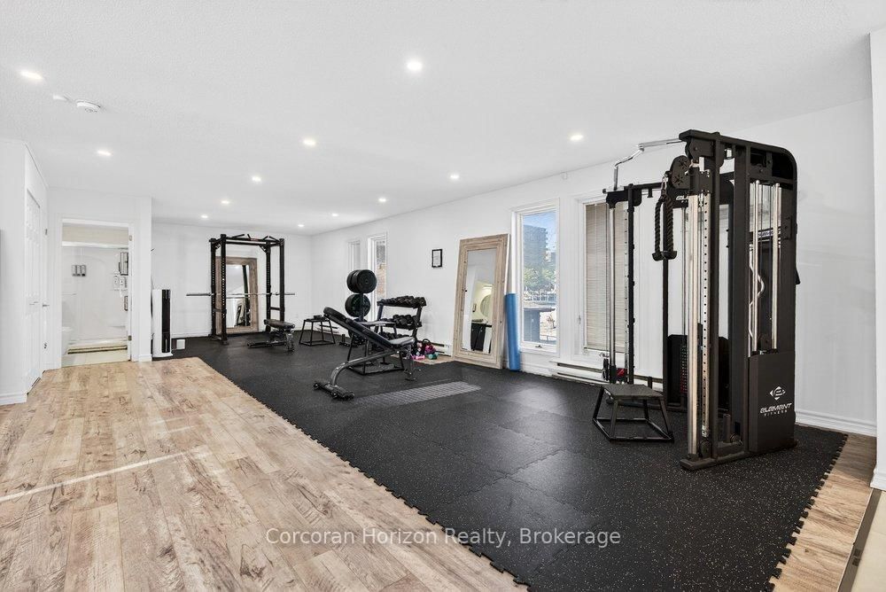 136 Young Street, Unit Full - Photo 37