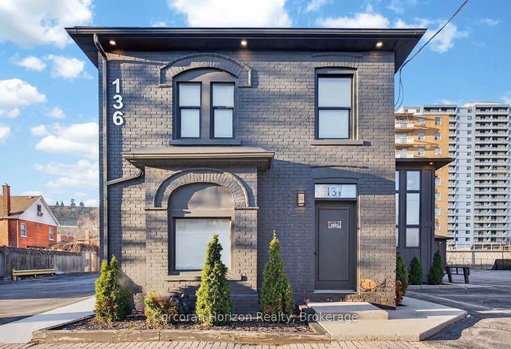 136 Young Street, Unit Full - Photo 50