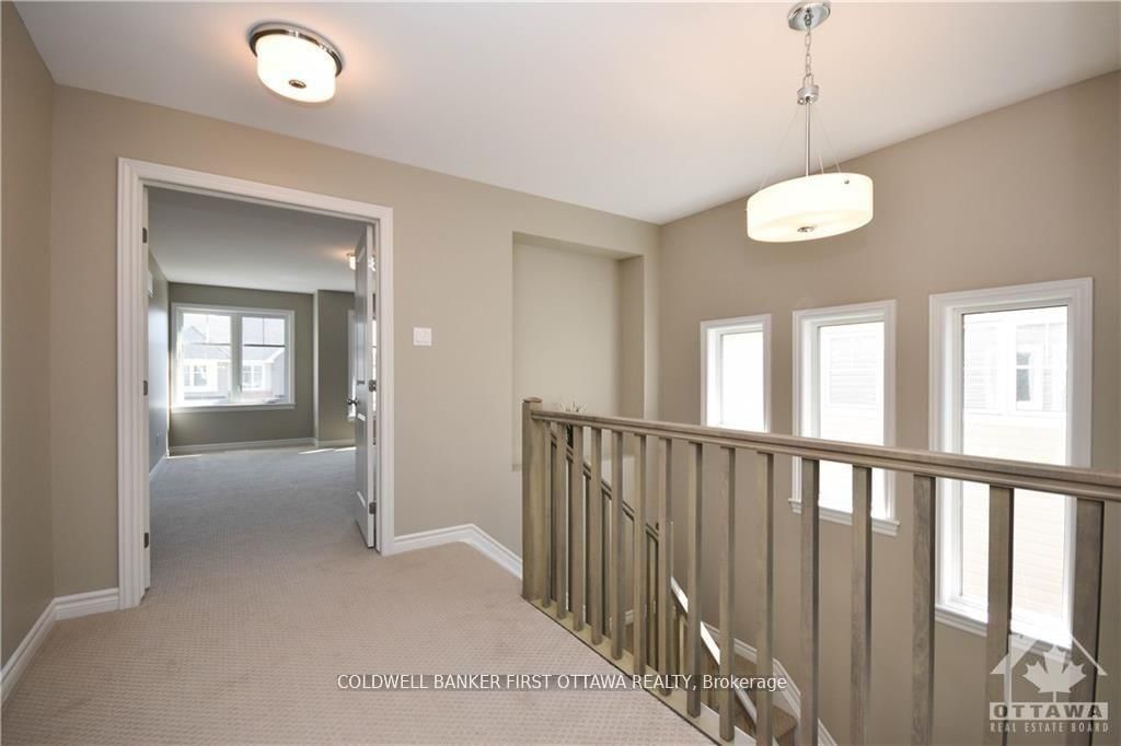 183 ANGELONIA Crescent - Photo 18