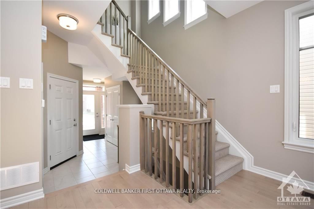 183 ANGELONIA Crescent - Photo 2