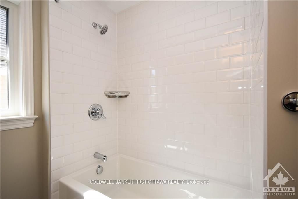 183 ANGELONIA Crescent - Photo 22
