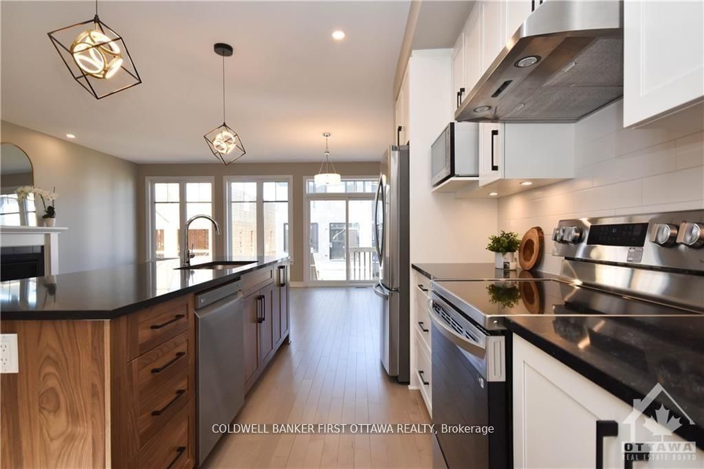 183 ANGELONIA Crescent - Photo 8