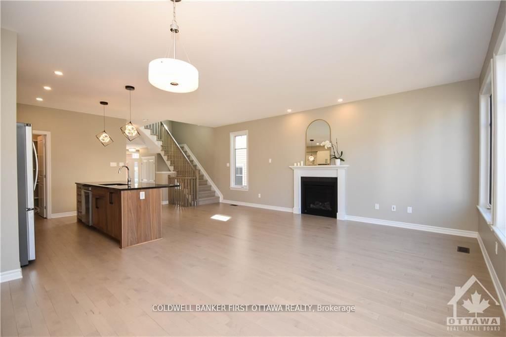 183 ANGELONIA Crescent - Photo 9