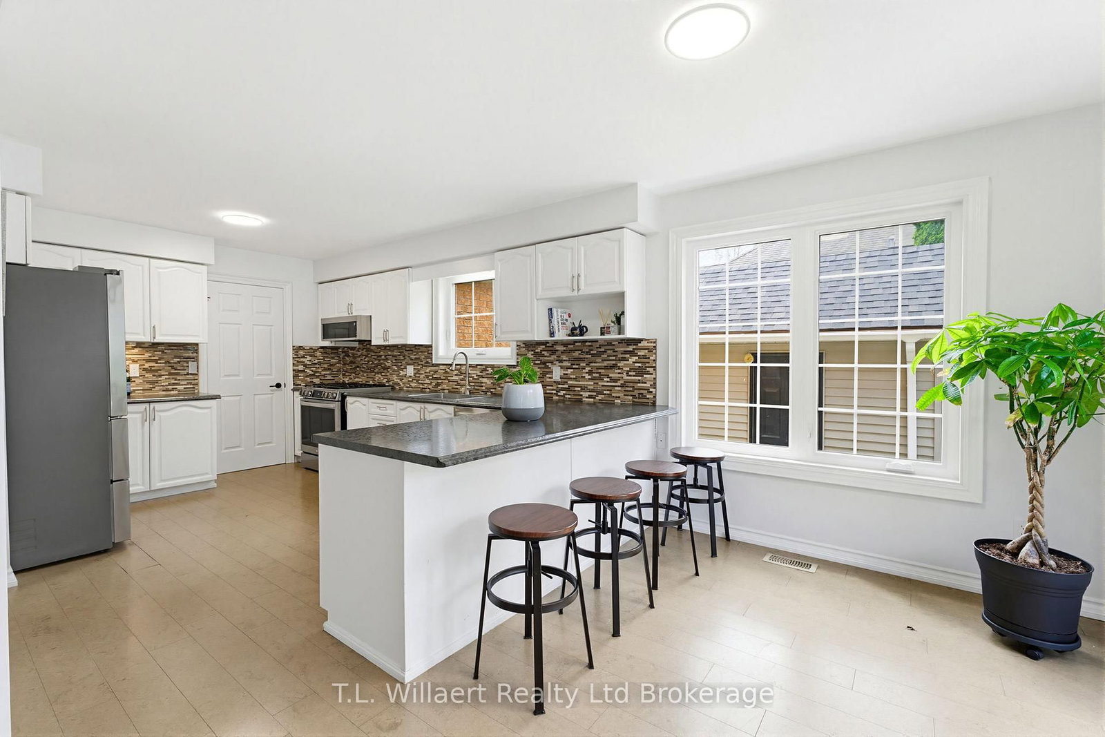 10 Woodside Drive • Tillsonburg, ON photo 15