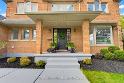 10 Woodside Drive • Tillsonburg, ON photo 2
